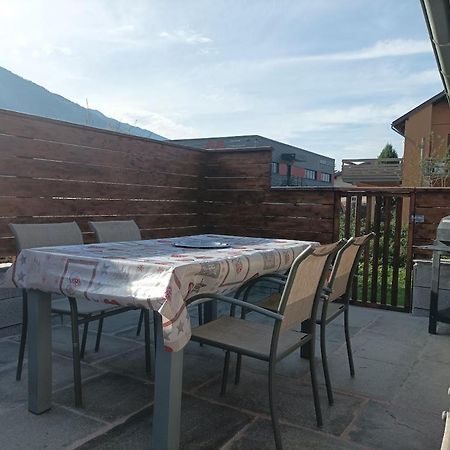 Joli Appart Terrasse Et Jardinet Альбервиль Экстерьер фото